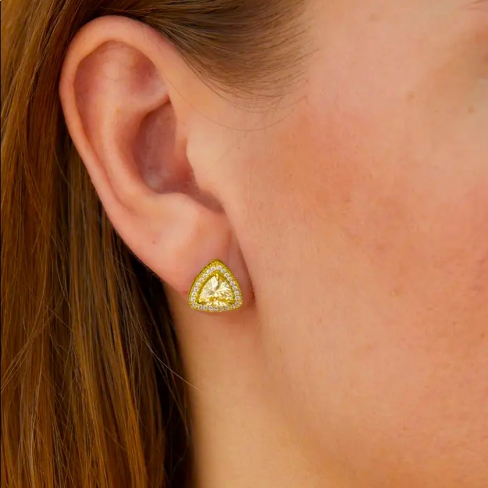 NWOT SAVVY CIE  Triangular Cubic Zirconia Stud Earrings